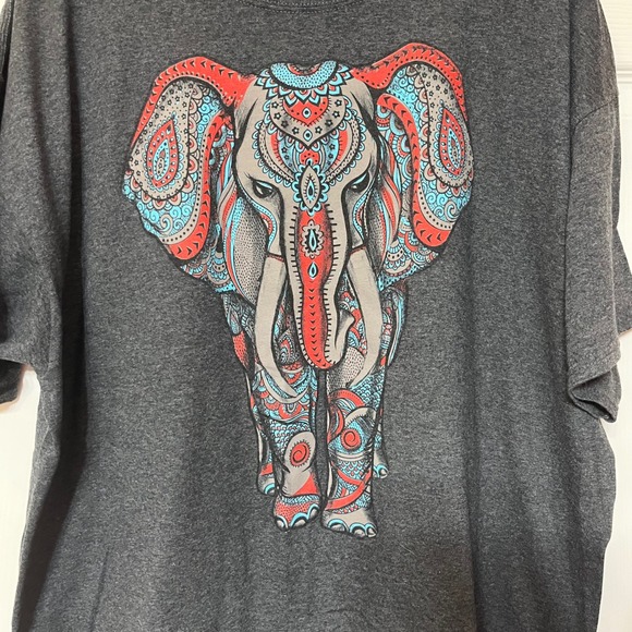Mens XXL Gray Graphic T Shirt Elephant Mandala‎ Print Short Sleeve Shirts Happen - Picture 2 of 5
